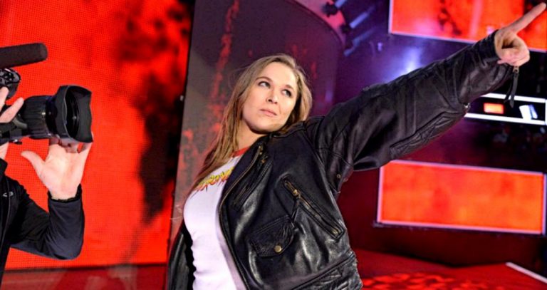 Ronda Rousey sai do MMA e vai para o wrestling profissional