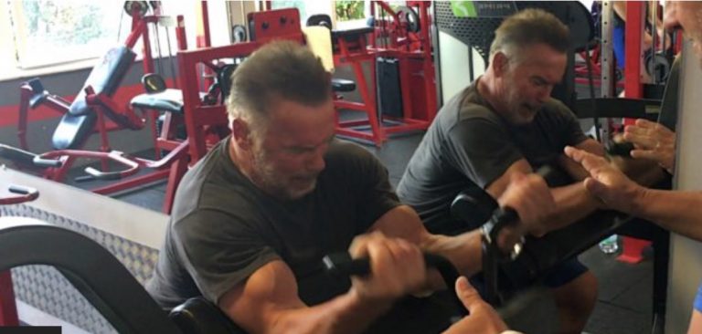 Aos 71 anos, Arnold Schwarzenegger quebrando todas as regras