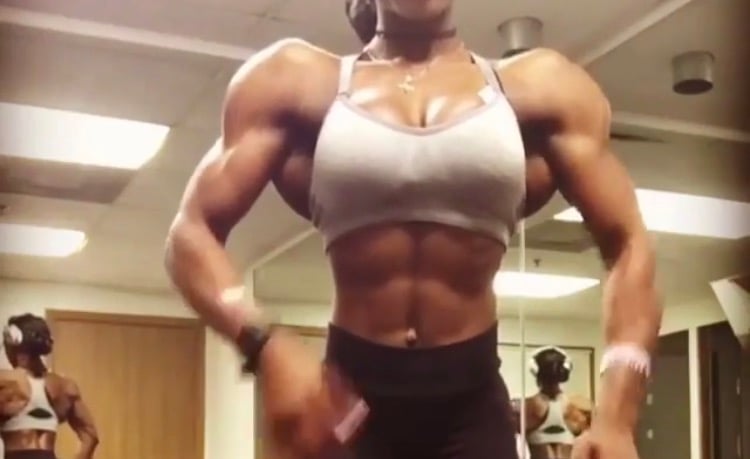 Female Bodybuilder Shows Off Insane V-Taper