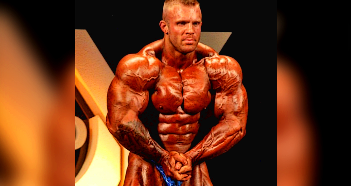 Iain Valliere Shows Massive Physique And Qualifies For The