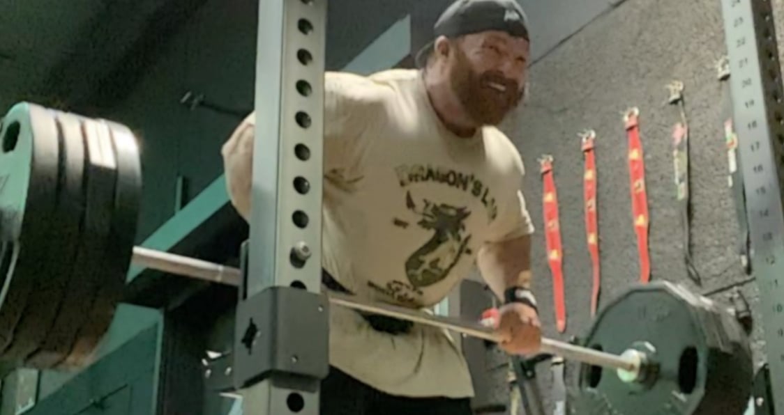 Flex Lewis Performs Massive Barbell Rows With Dislocated Wrist