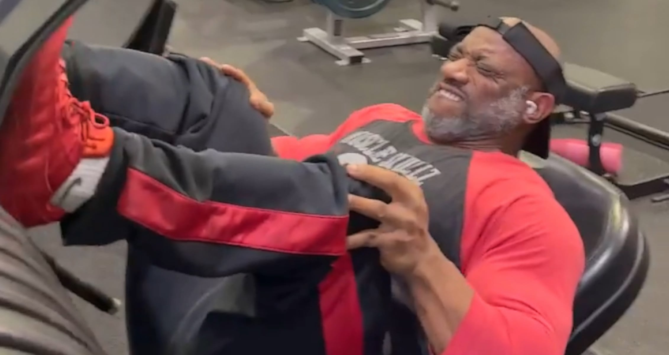 In His First Training Session Since Retirement, Dexter Jackson Still Looks Impressive as Ever