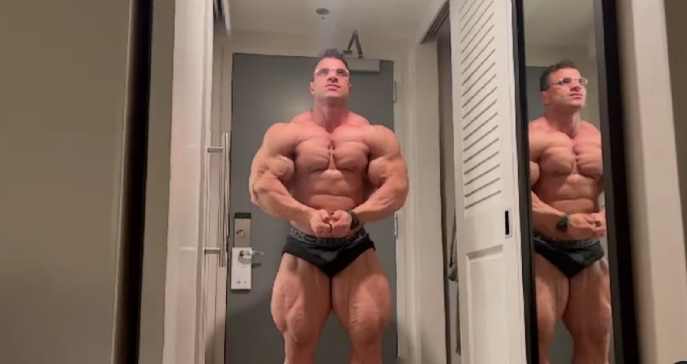 Hassan-Mostafa-Drops-an-Impressive-Posing-Video-Just-Before-the-NY-Pro.jpg