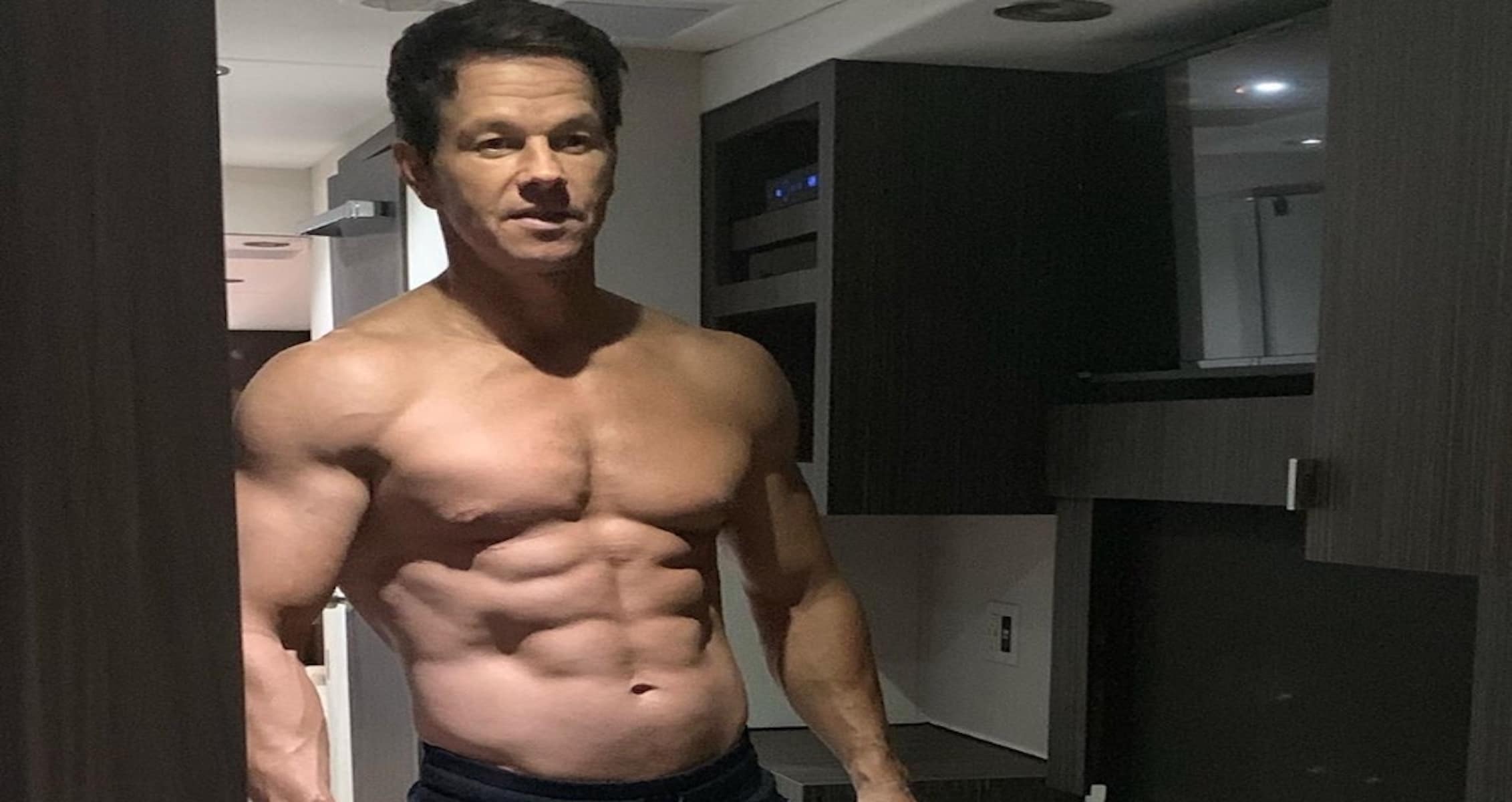 Mark Wahlberg Shows Off Shredded Abs In Latest 4 Am Club Workout 