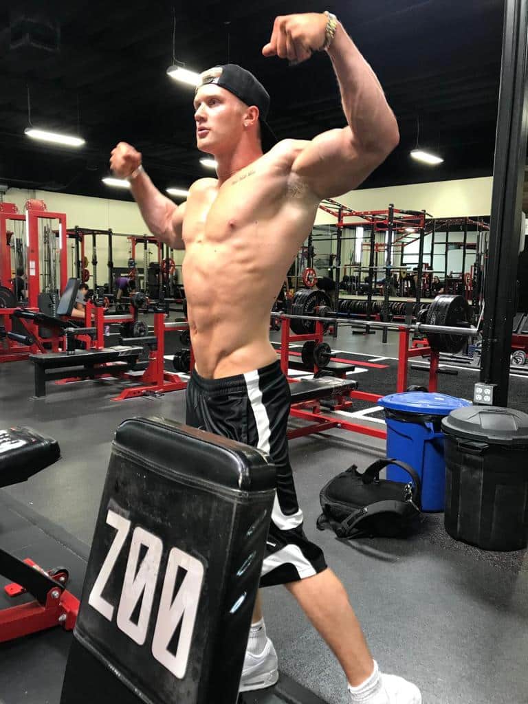 Zac Aynsley bodybuilder