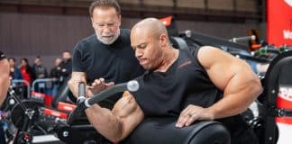 Arnold Schwarzenegger and Phil Heath hit a workout together during the Arnold Sports Festival UK.