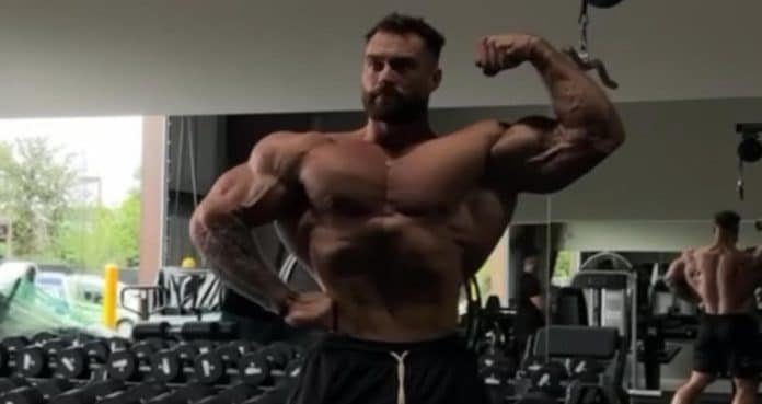 chris bumstead's chest workout