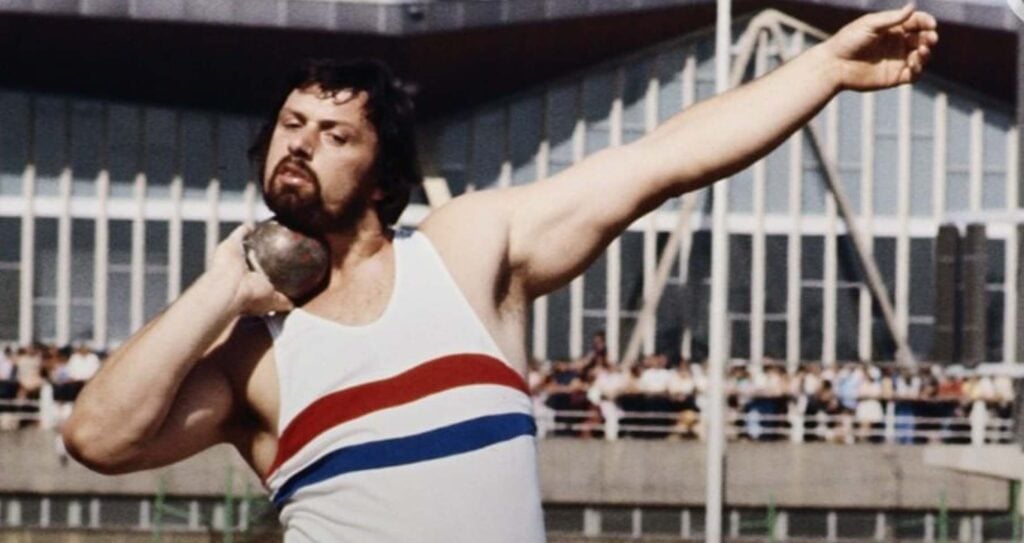 Geoff Capes strongman