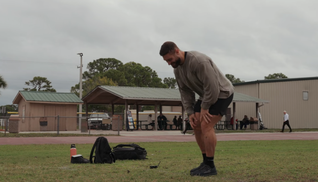 chris bumstead sprinting